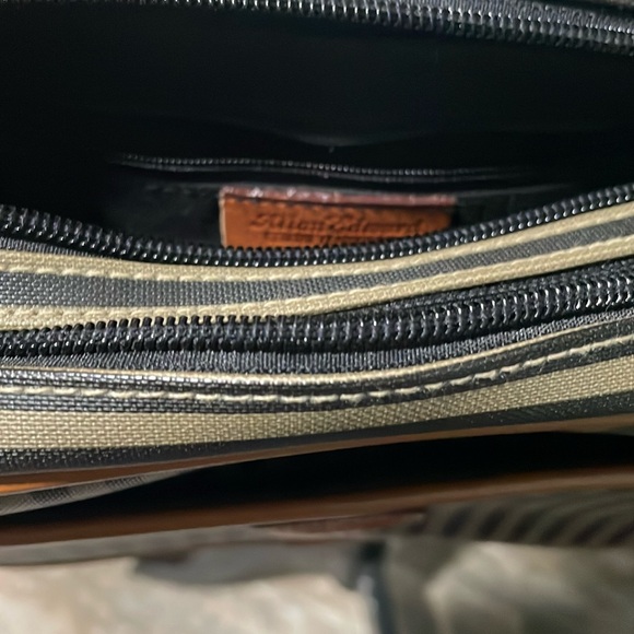 Allan Edward 90s Pequin striped,coated leather crossbody bag. removable straps - Picture 8 of 15